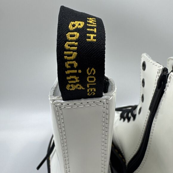 Dr. Martens Jadon 8-Eye Leather Chunky Platform Boot White Women Size 8 NEW - Picture 7 of 16